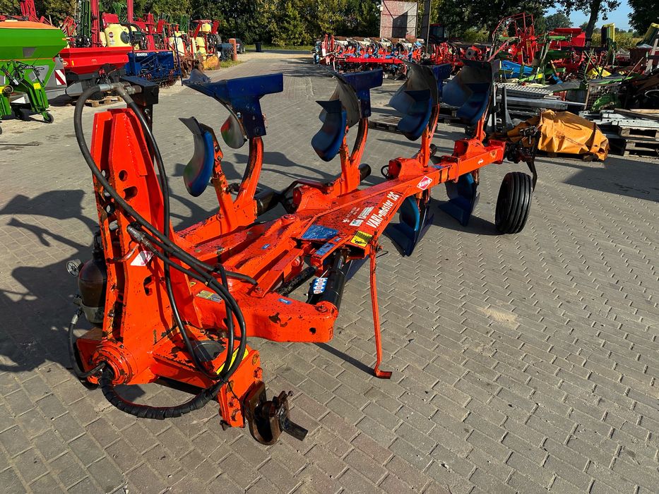 Pług 4 skibowy obrotowy Kuhn Vari Master 120 VARIO ramie do