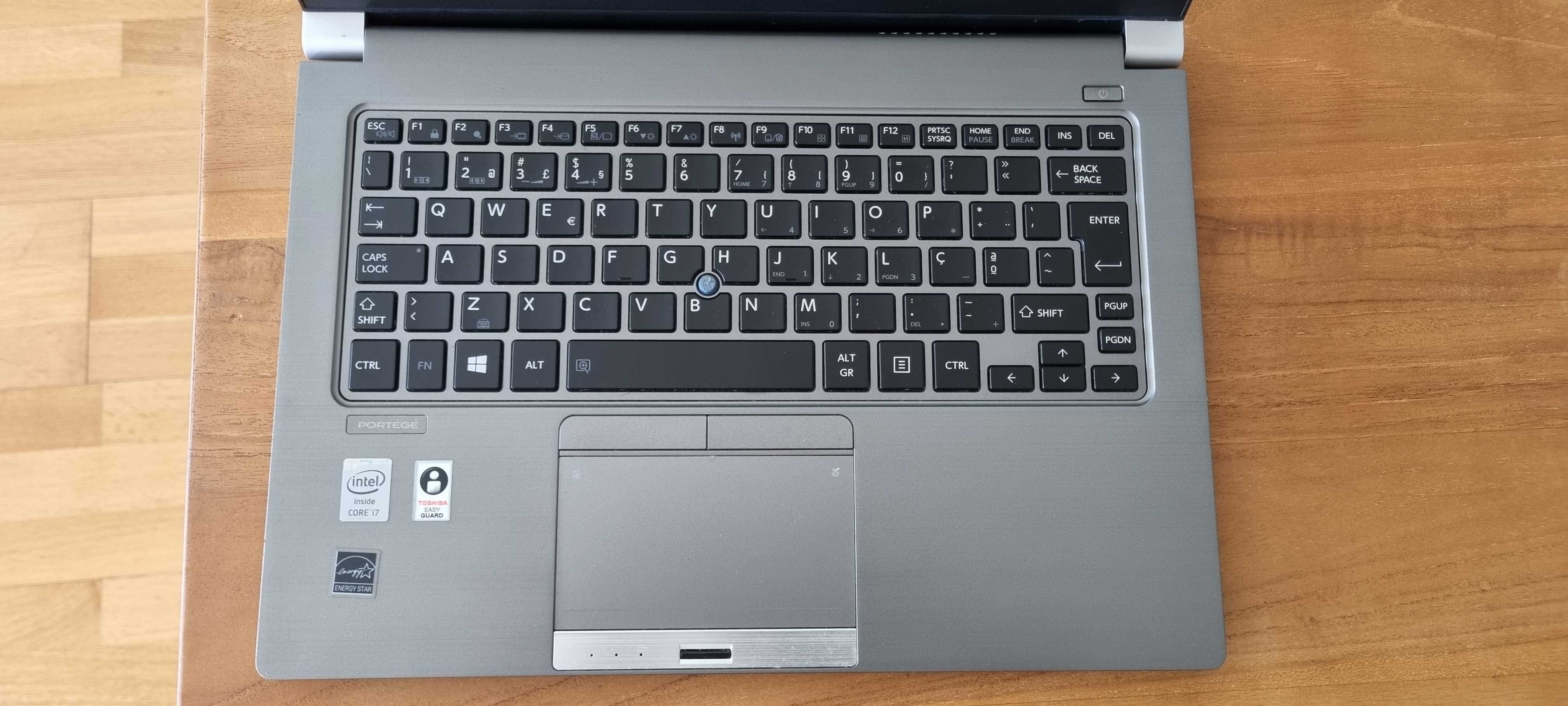 TOSHIBA PORTEGE Z30-A Ultrabook 13.3’ Intel Core i7 8GB RAM - 1.2kg