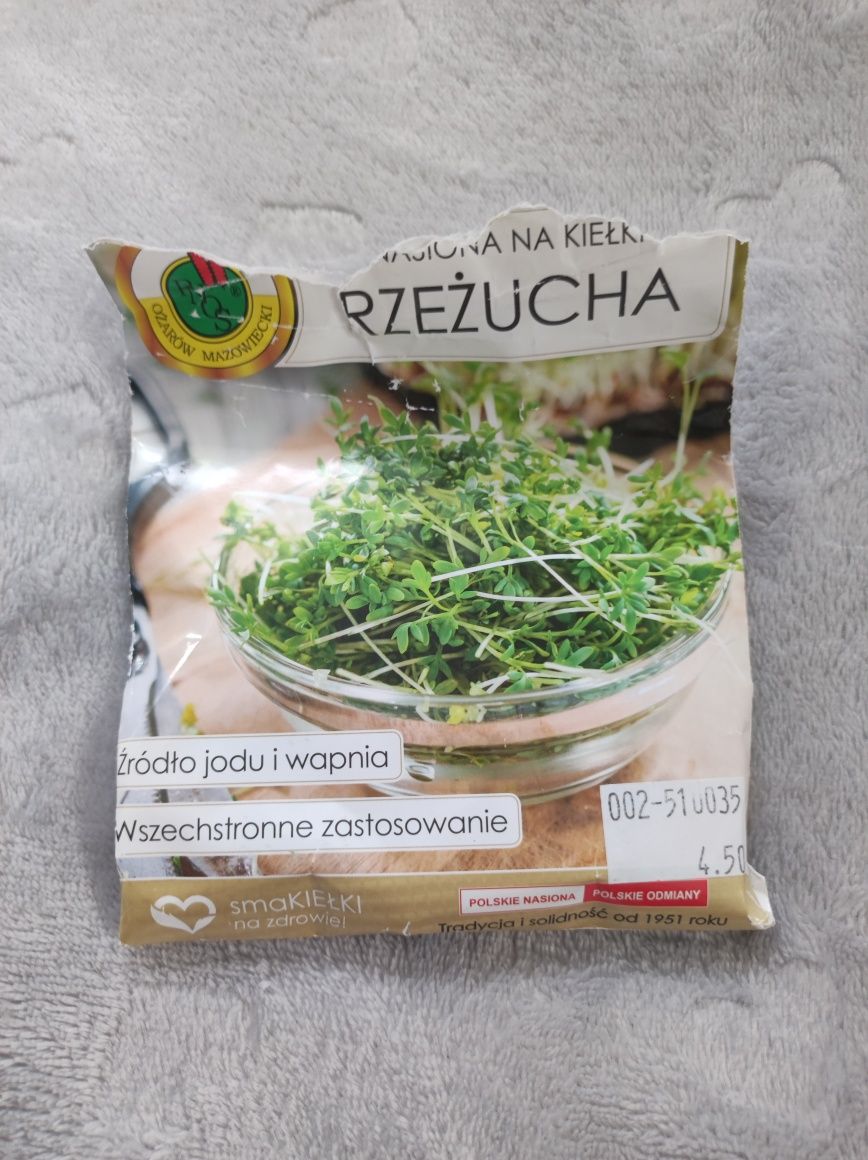 Rzeżucha otwarta, jest ponad pół opakowania :)
