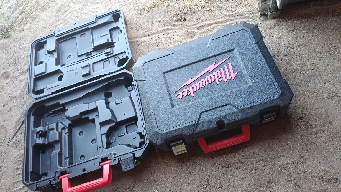 Skrzynka walizka Bosch DeWald makita milwaukee L-BOXX