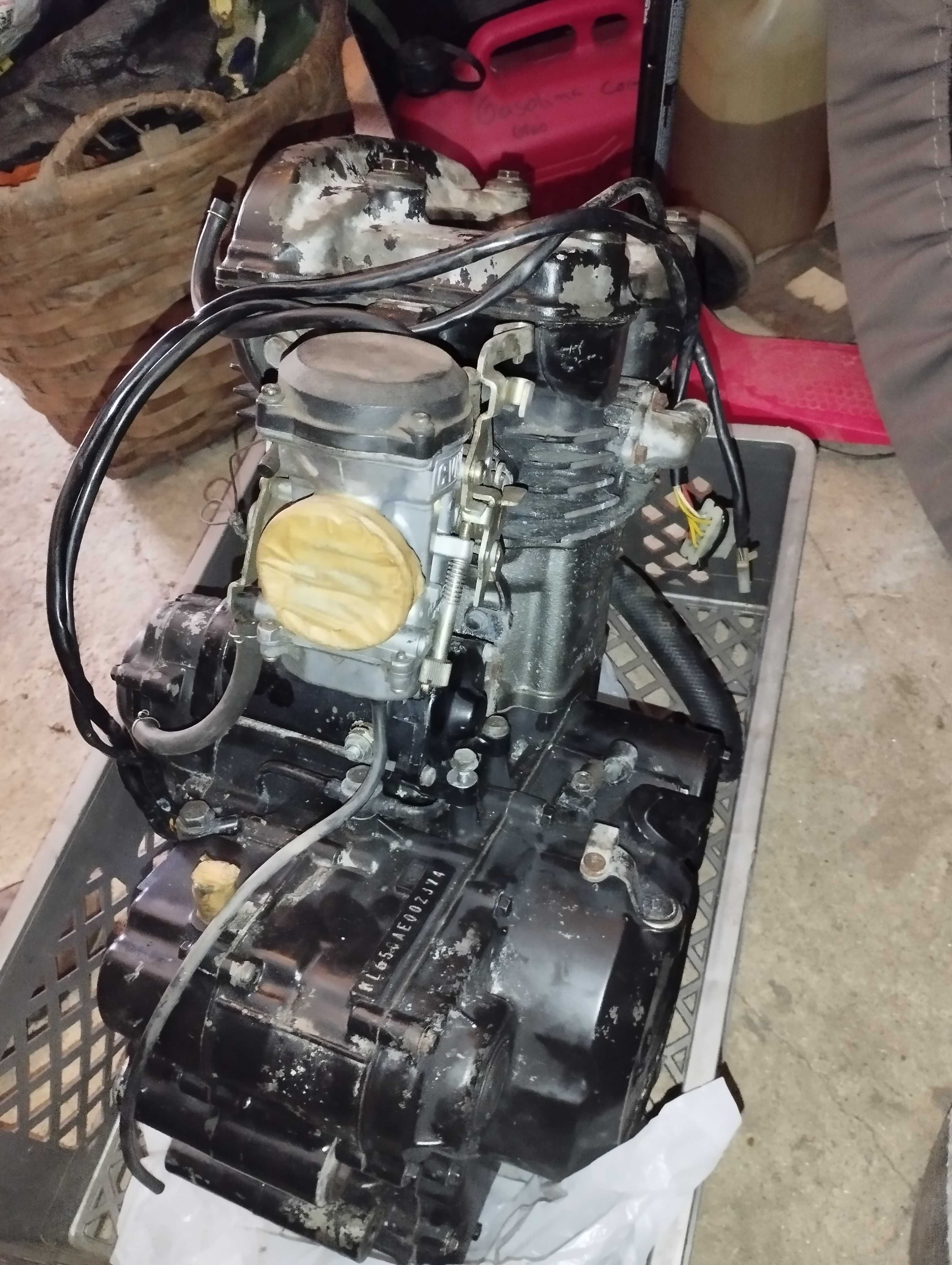 Motor Kawasaki klr 650