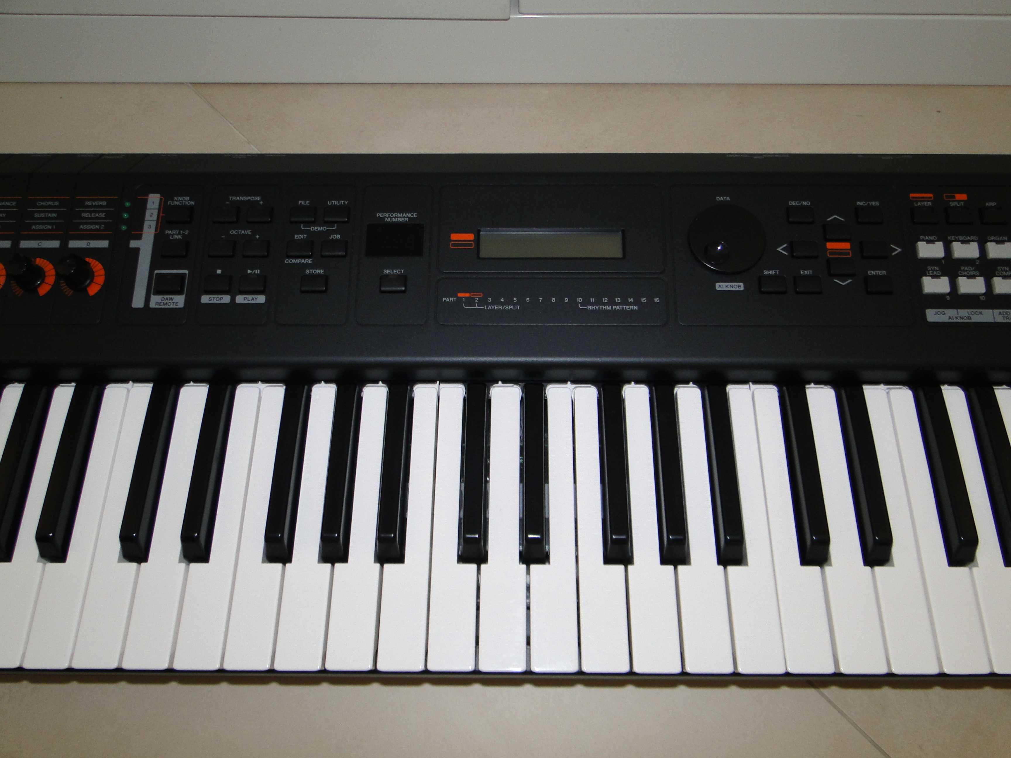 Profesjonalny Syntezator YAMAHA MX61 V2.Jak Nowy.Mega Okazja.Motif