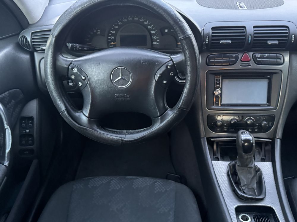 MERCEDES- BENZ C200 CDI DIESEL AR CONDICIONADO 2001