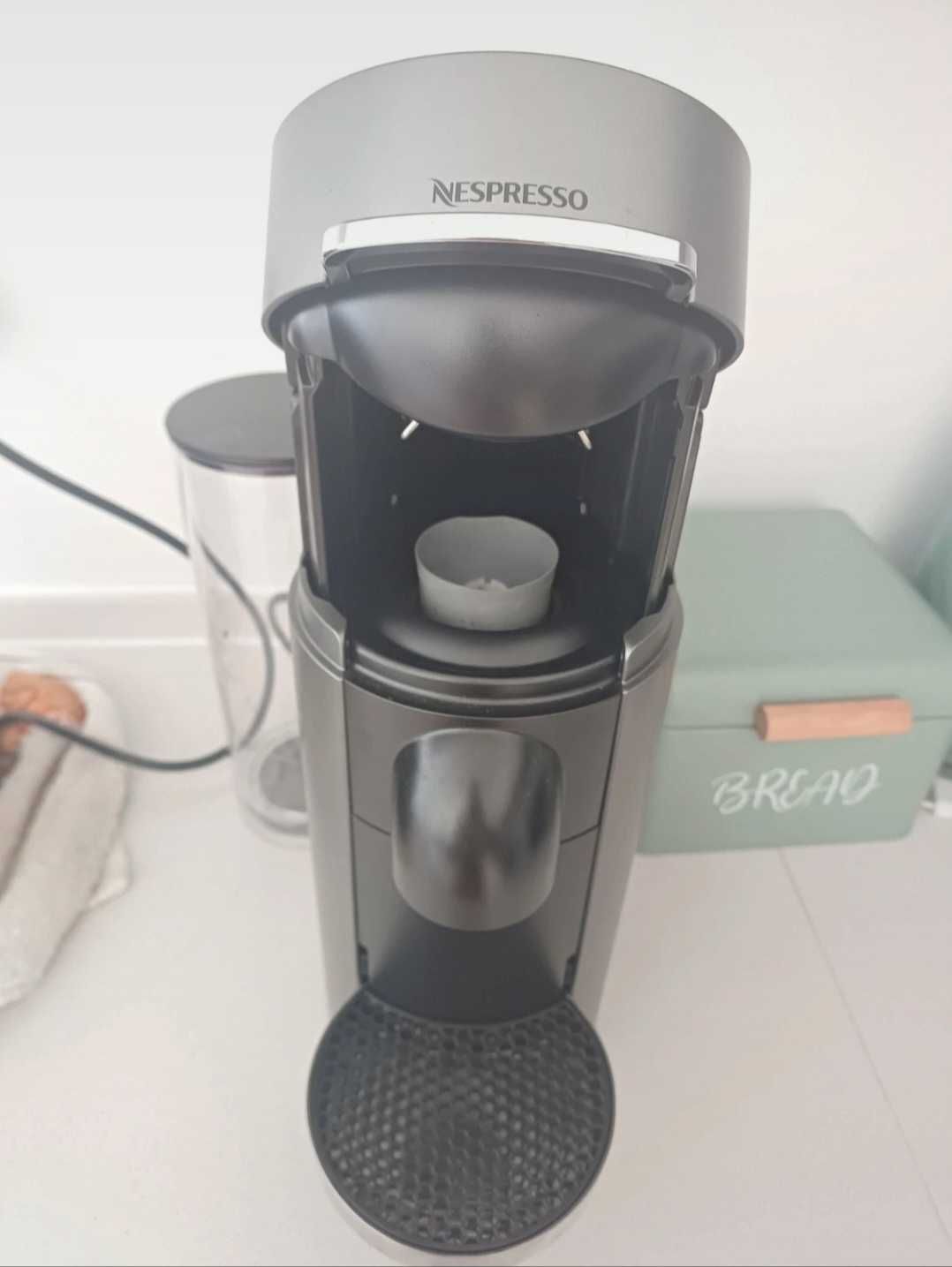 Nespresso Vertuo plus Titan duo