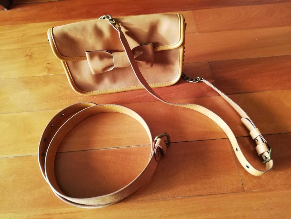 Carteira camel em pele Mellow Yellow