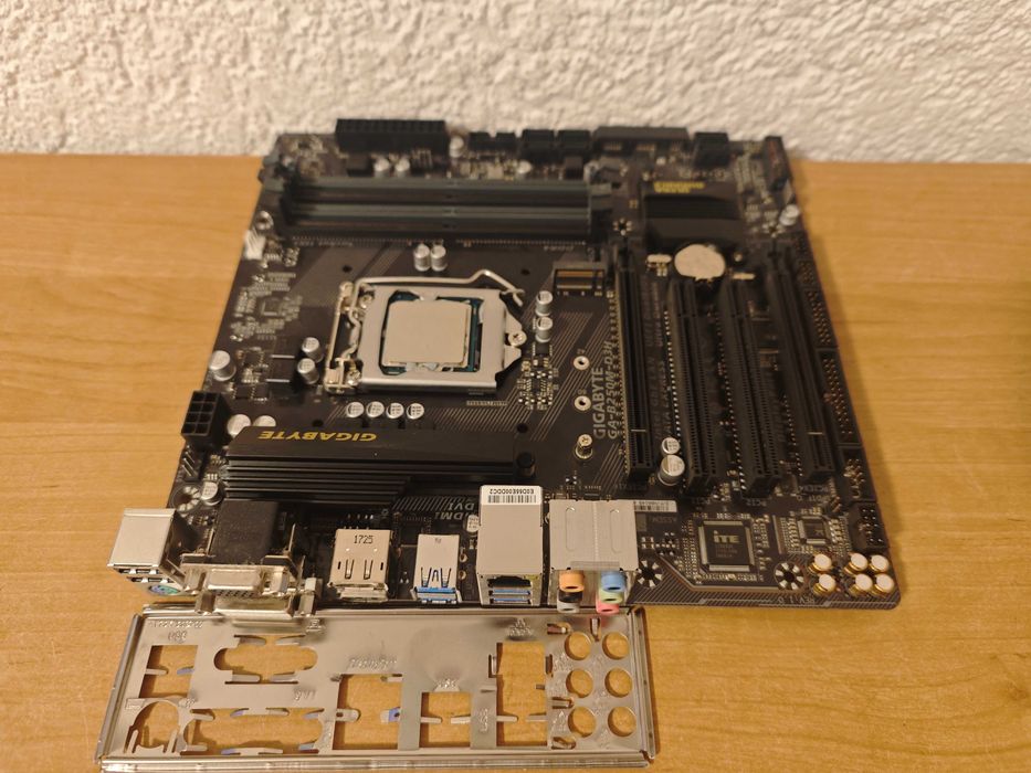 Материнська плата Gigabyte GA-B250 + Intel Core i7 6700K