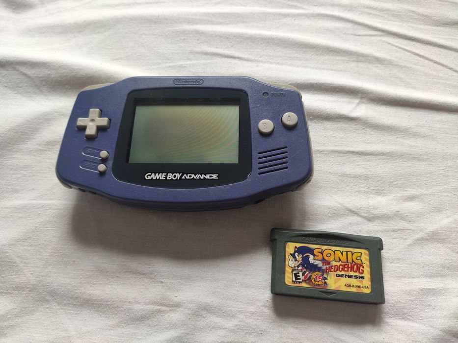 Gameboy Advance fioletowy + gra Sonic