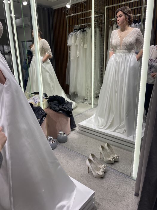 Весільна сукня