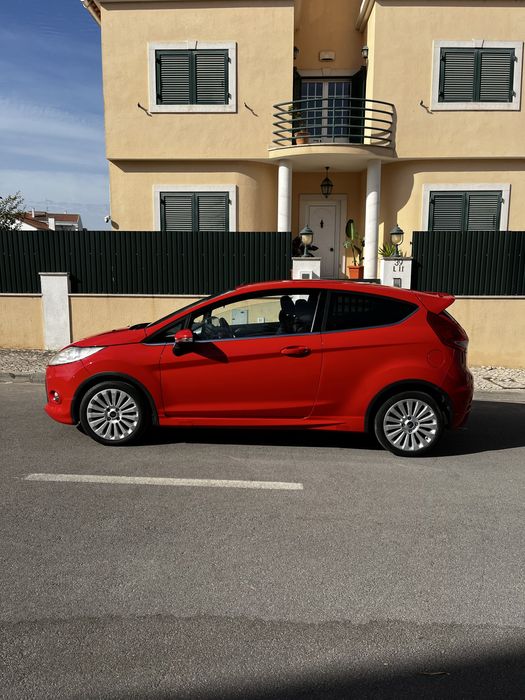 Ford Fiesta - Motor Novo - Carro que dá nas vistas