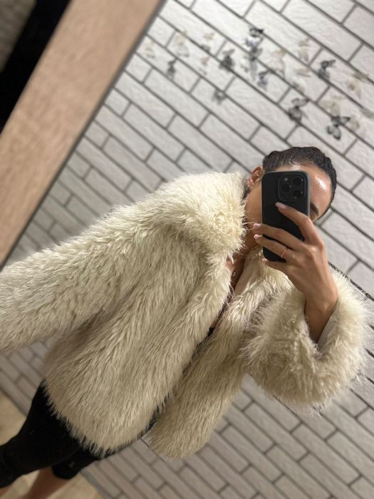 Штучна шуба Bershka