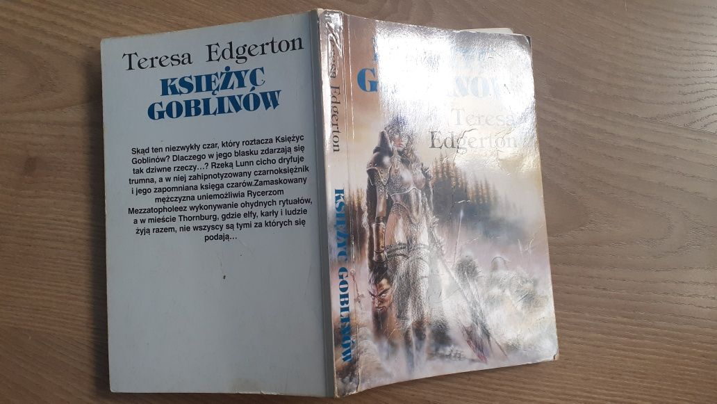 Teresa Edgerton "Księżyc Goblinów"