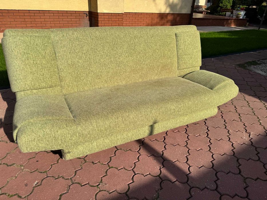 wypoczynek kanapa rozkładana sofa łózko wersalka tapczan spanie