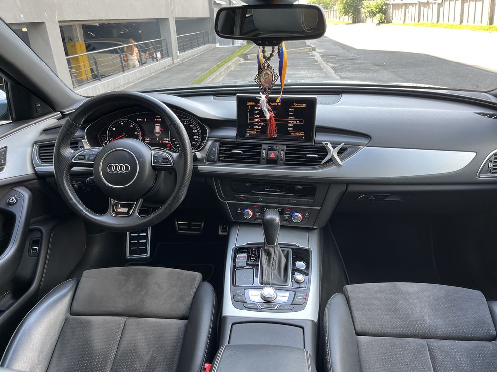 Ауді А 6 Avant-S-Line