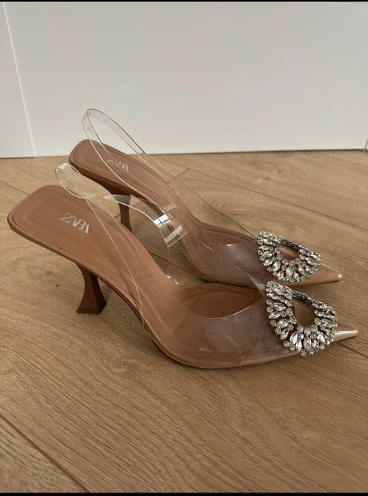 Eleganckie szpilki Zara srebrne zdobienie transparentne rozmiar 40