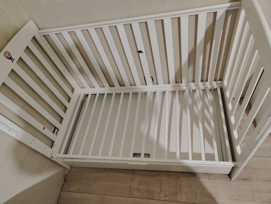 Sprzedam łóżeczko niemowlece