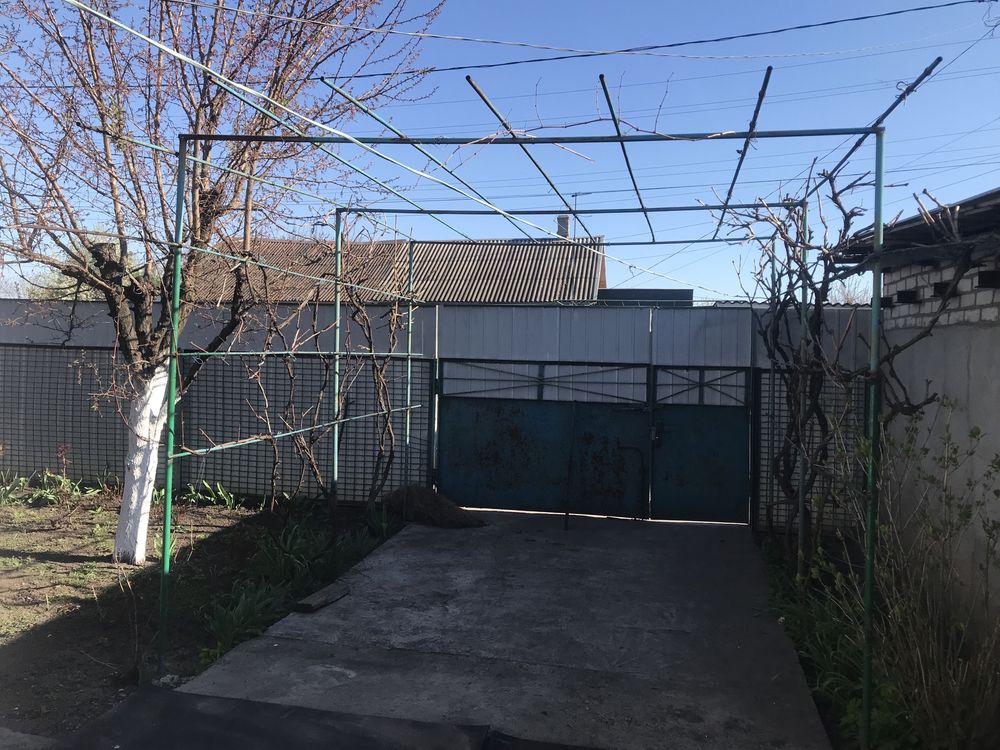 Продається котедж по вул. Янки Купали