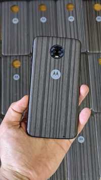 Крышка Motorola Moto Z серии Style Shell Charcoal Накладка