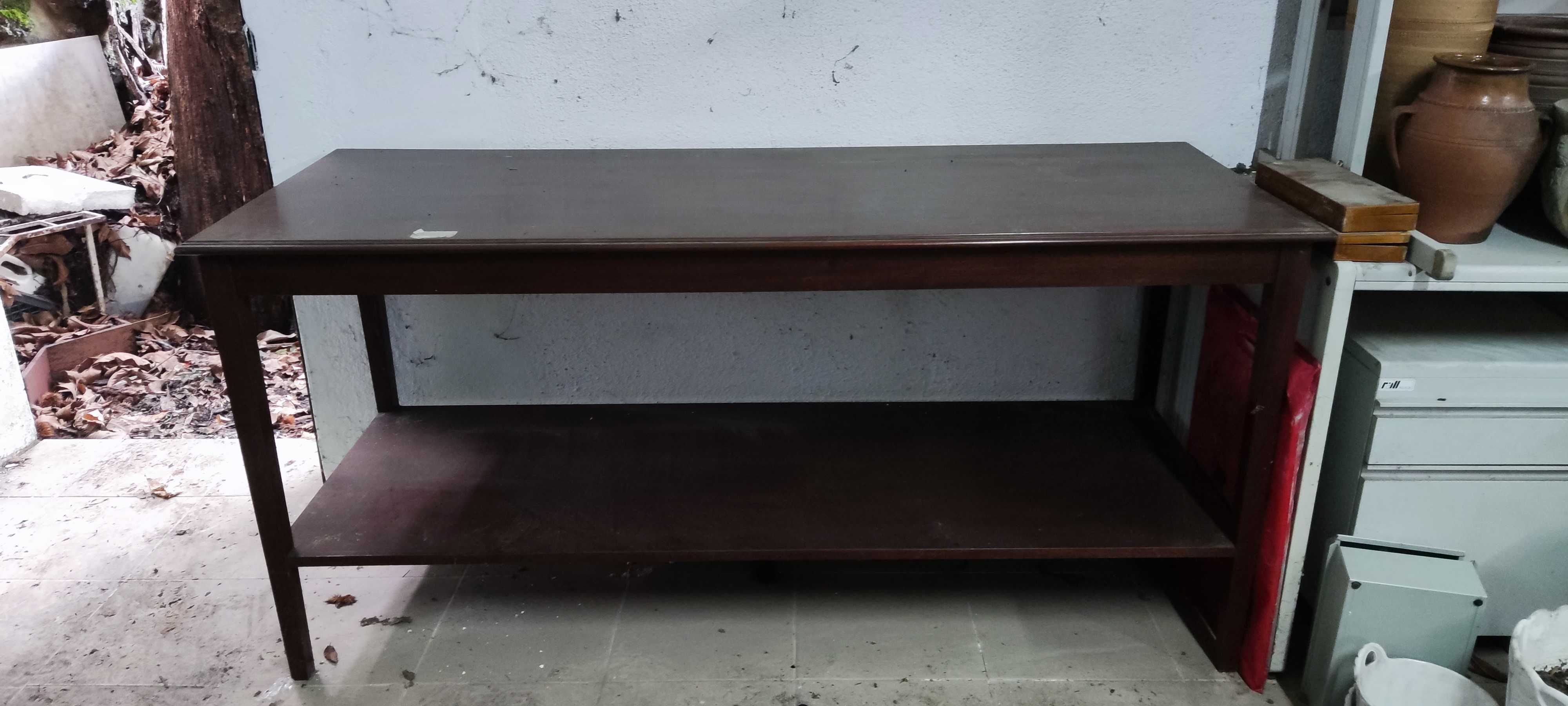 Mesa Aparador Clássico