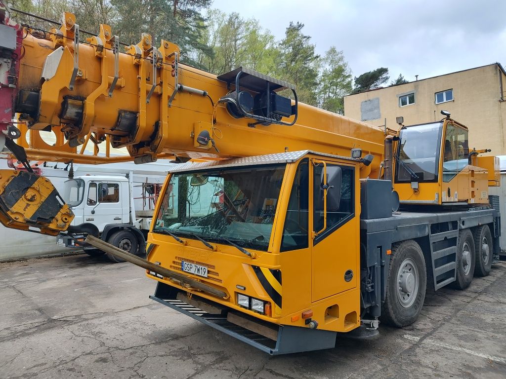 Żuraw samojezdny Terex-Demag 50-2 liebherr faun grove