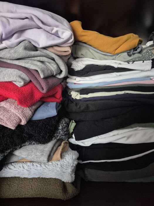 Paka ubrań okolo 50 szt S/M