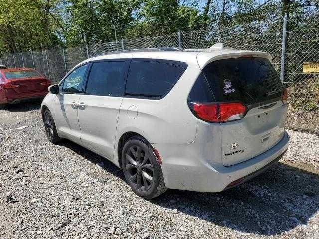 Chrysler Pacifica Touring L Plus 2020_