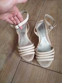 Buty na koturnie doroty perkins 5