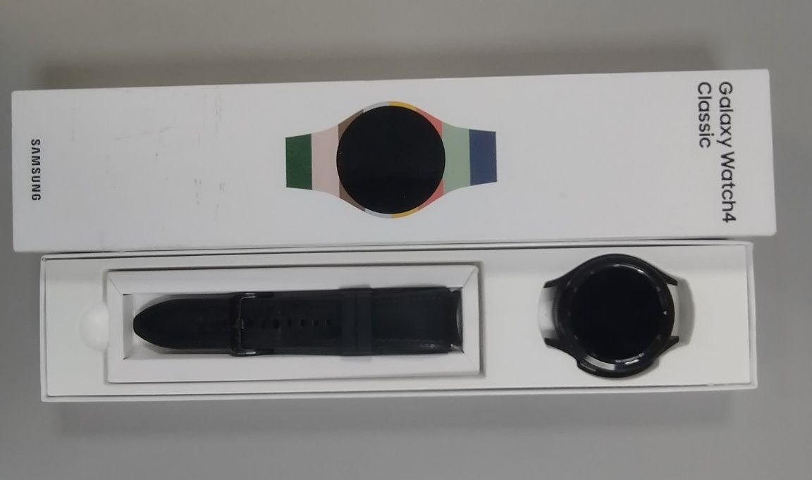 Смарт часы Galaxy Watch 4