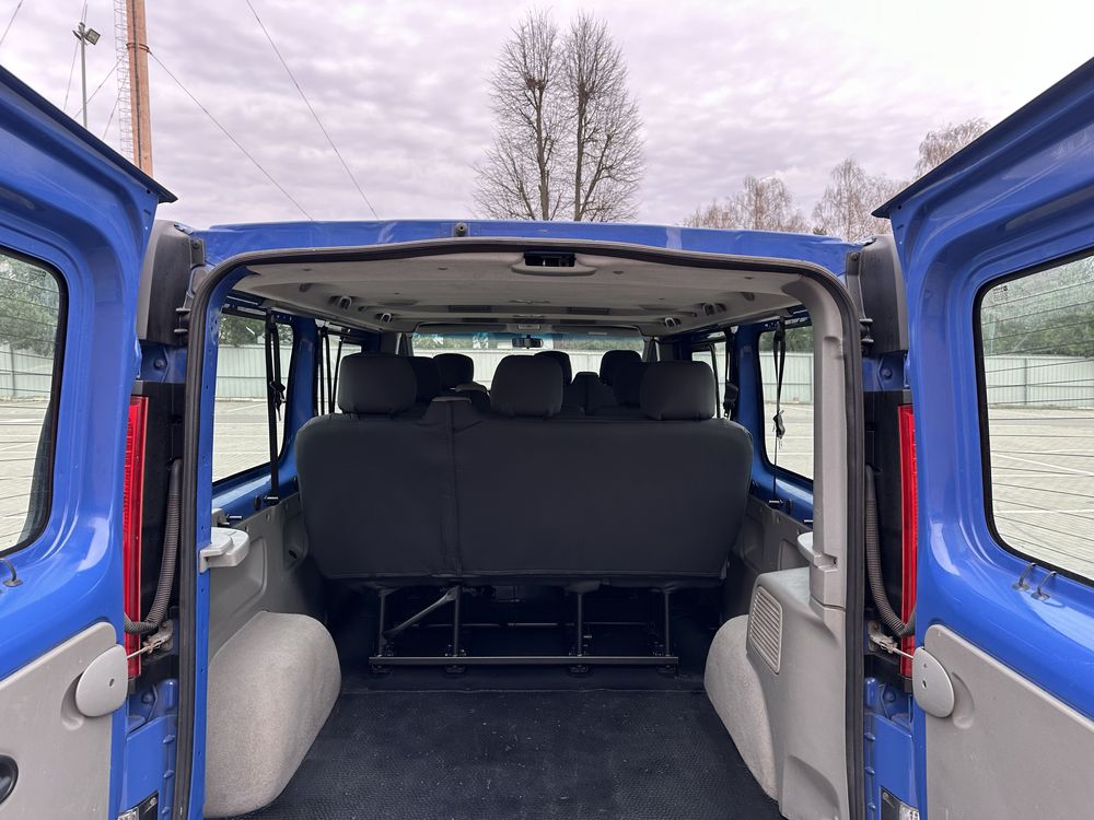 Renault Trafic 2013 пасажир