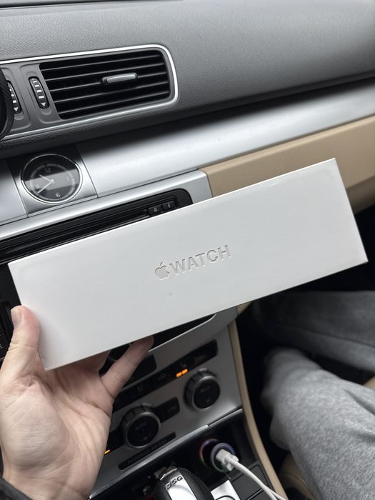 Часы Apple Watch 10