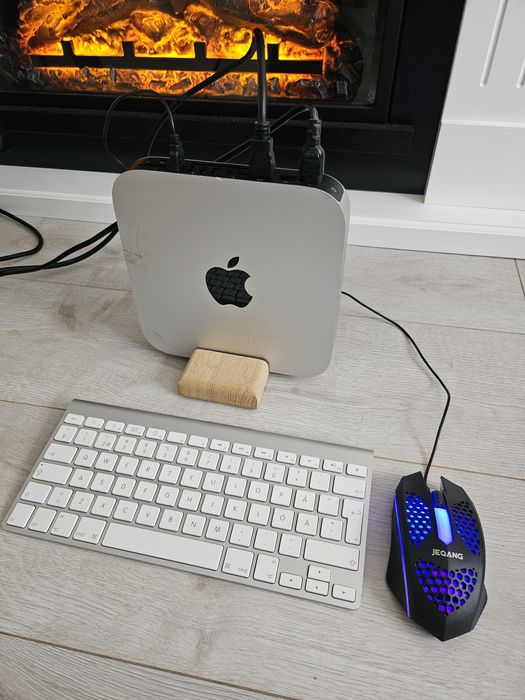 Mac Mini A1347 2015, i5, 8/256 + Apple Kayboard + Монітор 24