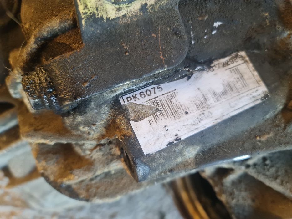 Skrzynia biegow trafic vivaro Pk0675 . 1.9 tdci 6 biegów