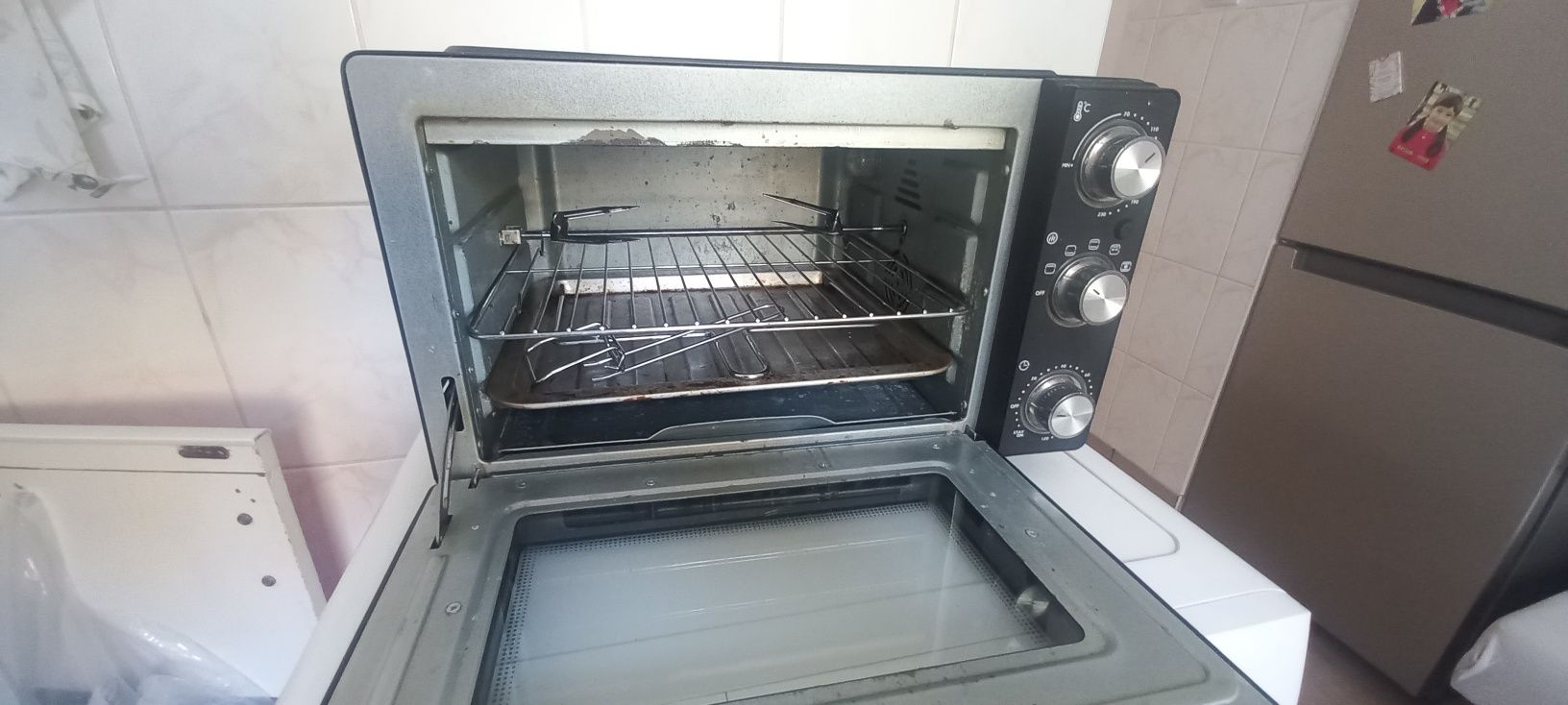 Mini piekarnik Raven EPI005 Rożen 28l