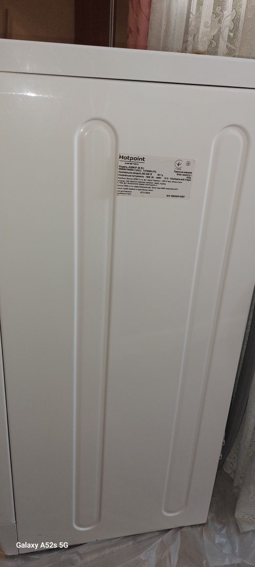 Продам стиральную машину Hotpoint Ariston AQS63F 29 EU