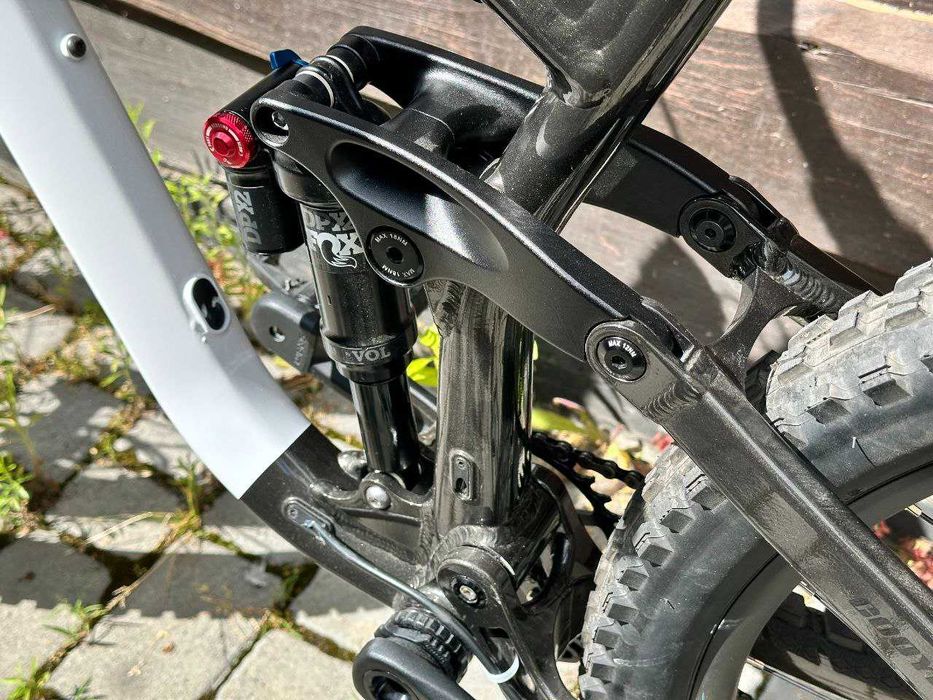 Кастомний двопідвіс