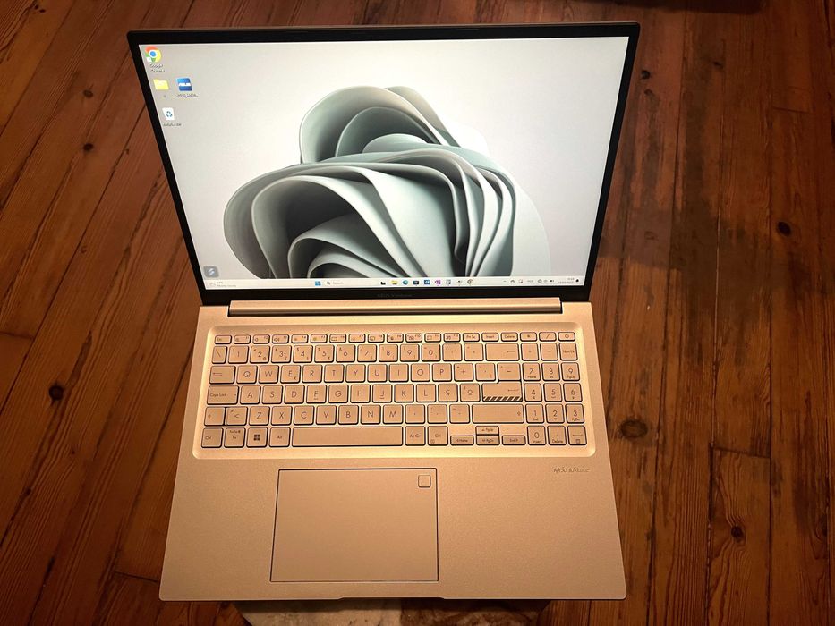 ASUS Vivobook M1603Q