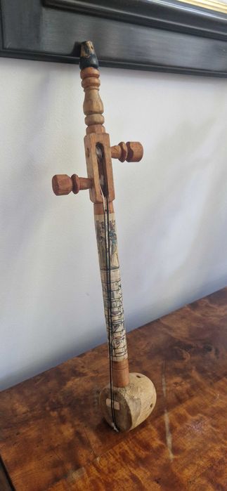 Rababa Ludowy Egipski drewniany instrument strunowy dekor rekwizyt
