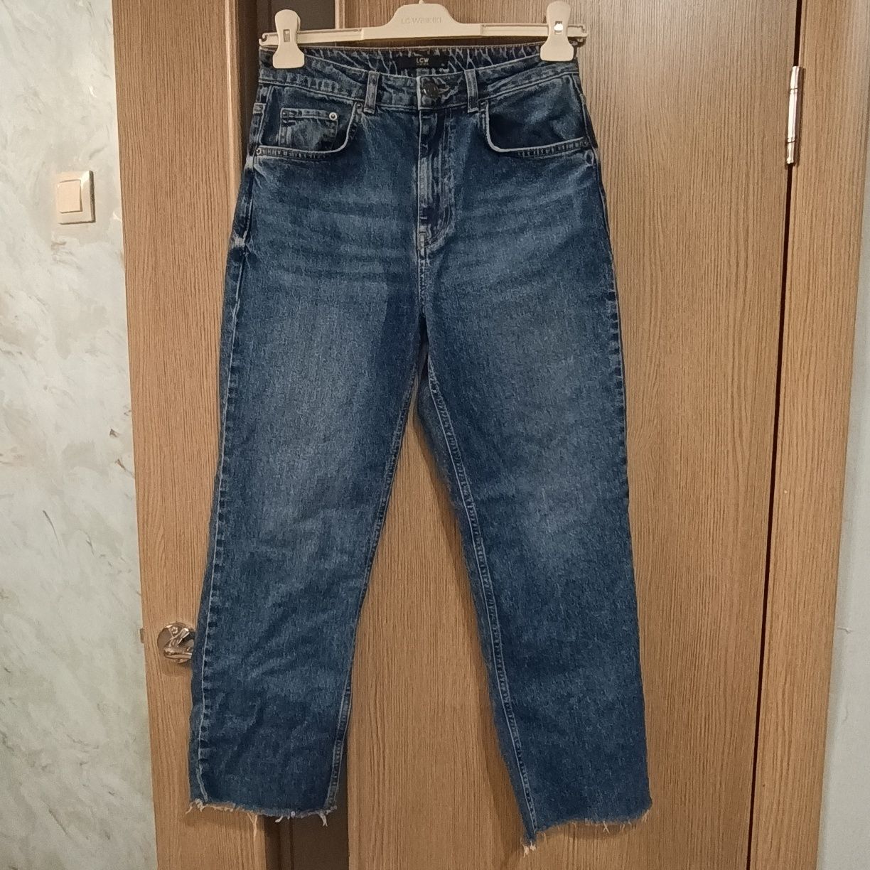 Женские джинсы разные модели. "LC Waikiki"