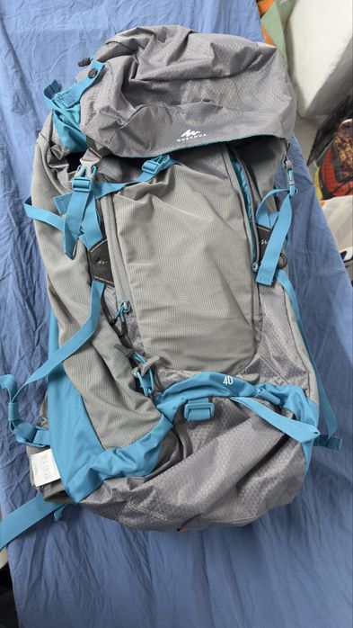 Mochila quechua 40L trilha, camping, viagem