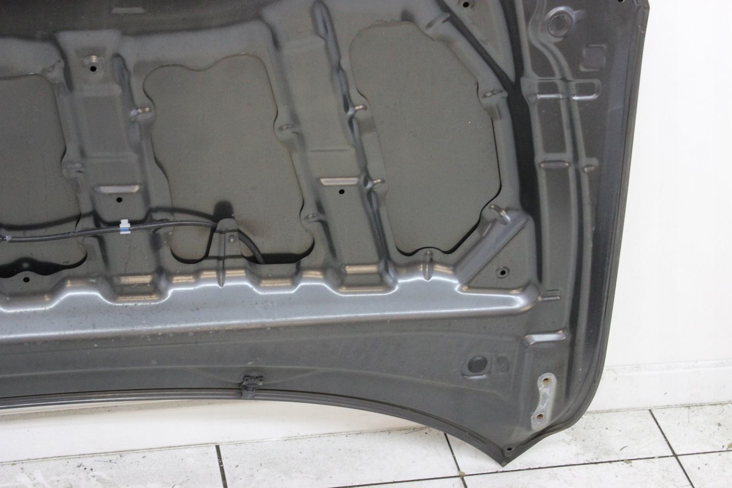 TOYOTA RAV4 III 3 2005R- MASKA POKRYWA SILNIKA 1E0 - KOD LAKIERU