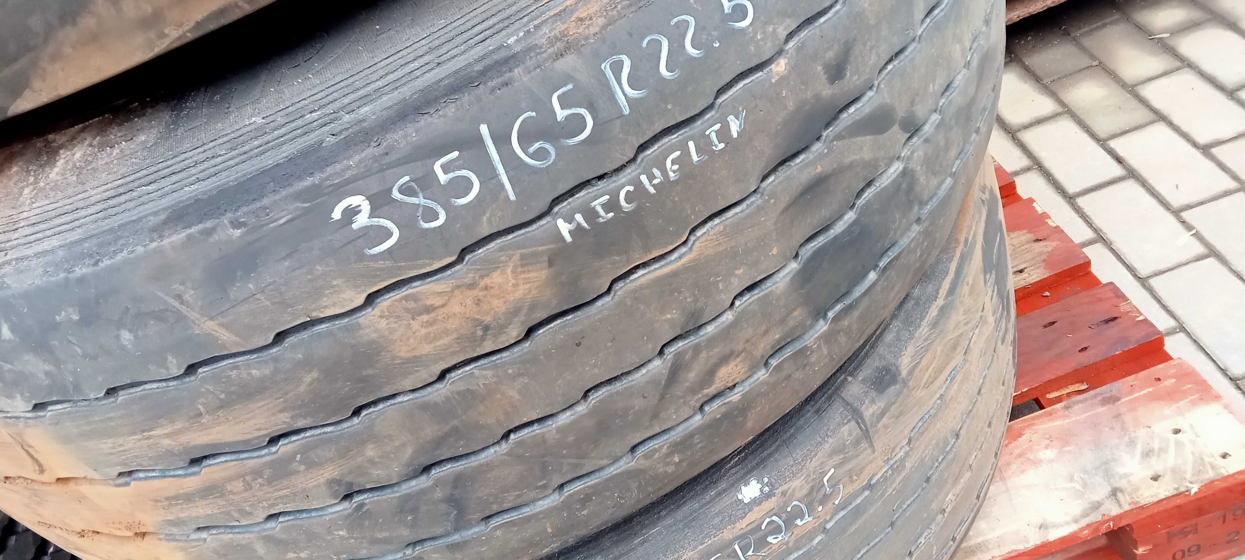 Pneus Camião 385/65 R22.5