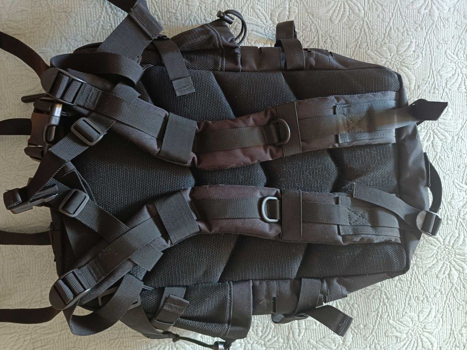 Mochila Ginásio/Desporto - Built For Athletes (45 Litros) (Como nova)