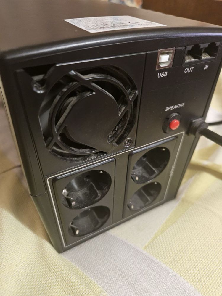 Безперебойник PowerWalker 1500VA (900W) LCD