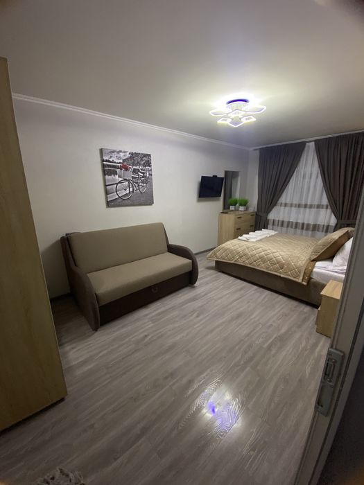 Подобово однокімнатна квартира ,Проспект,Формаркет,готель Буковина