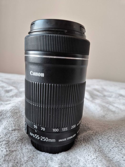Canon 55-250mm f/4.0-5.6 EF-S IS