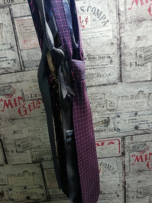 Костюми, піджак Voronin, краватки бу, по 48-50