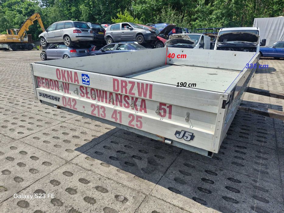 Skrzynia ładunkowa - zabudowa w bardzo dobrym stanie