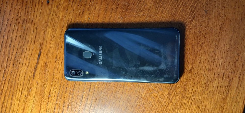 Продам телефон бу , Samsung A30