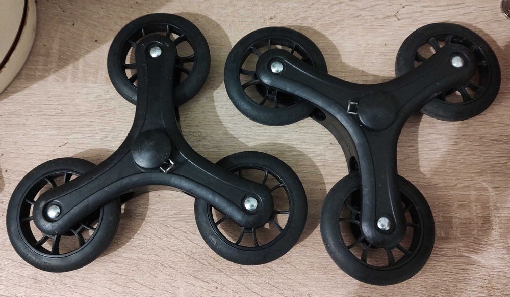 Zestaw 2 potrójnych kółek do wózka na schody