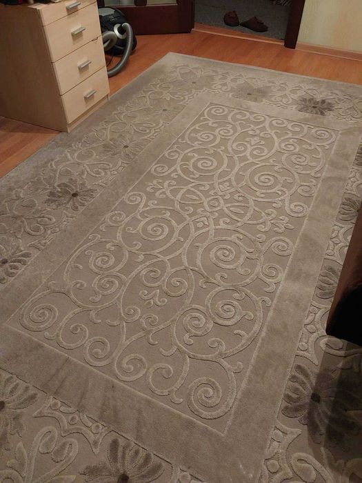 Килим акриловий сірий