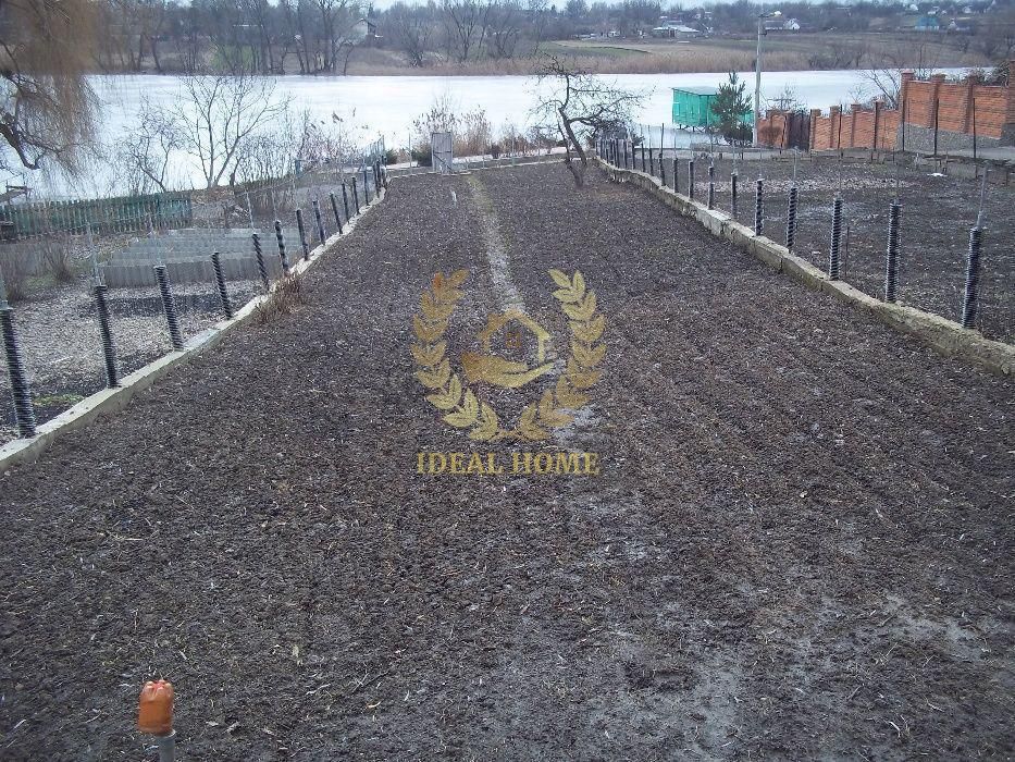 Продам дачу на березі р.Кам'янка